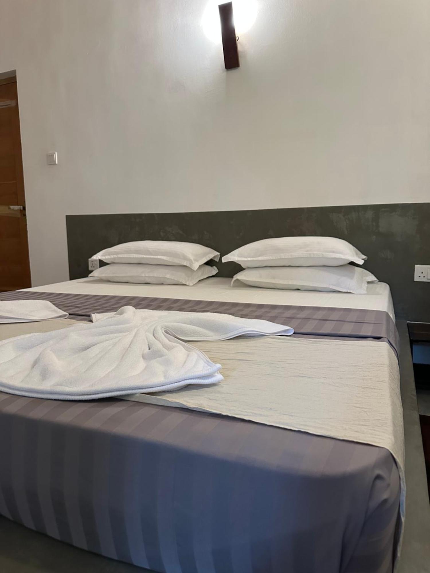 Secret House Apartment Dikwella Luaran gambar